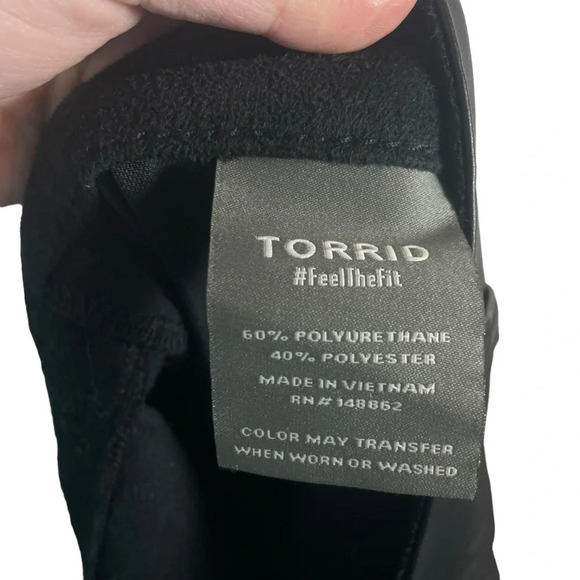 NWT Torrid Perfect Skinny Faux Leather High Rise Pant in Deep Black Size 22 - Picture 15 of 17